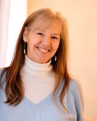 Suzannah Mills profile image